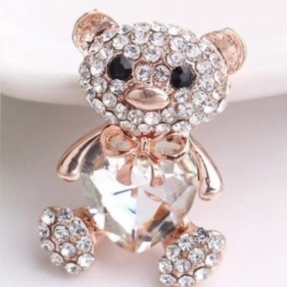 Jewelry - Elegant Sparkling Bear Brooch with Clear  Heart